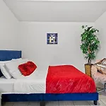 5 Mins To Las Vegas Strip, Casinos, Conventions, F1, Free Fast Wifi, 5 Roku Tvs, Massage Chair